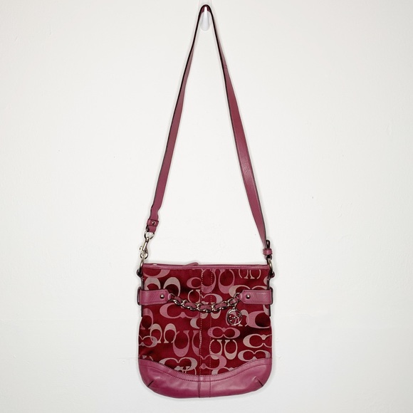Coach Handbags - Coach Gallery Optic Signature Chain Crossbody Bag